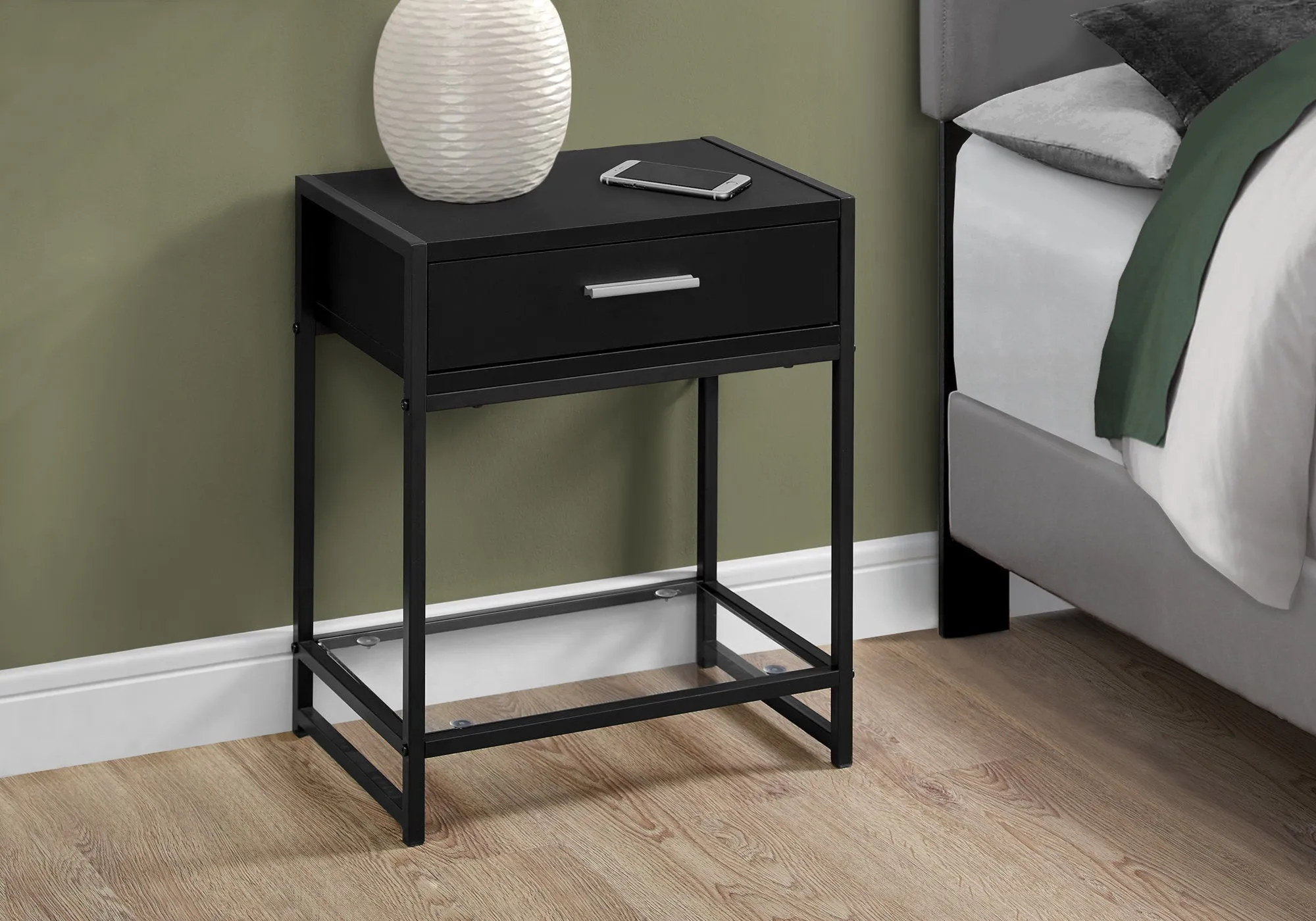 Accent Table - 22"H / Black / Black Metal/ Tempered Glass