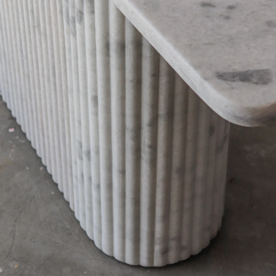 CLIO MARBLE CONSOLE