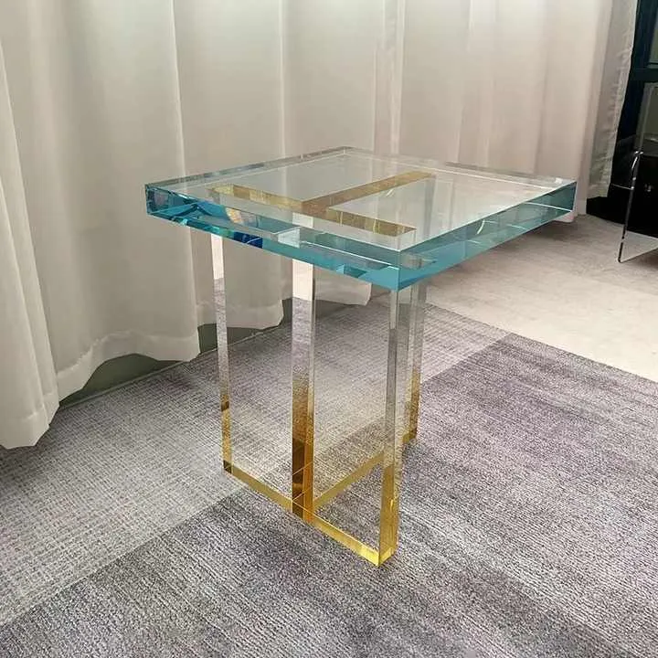 Table..  طاولة