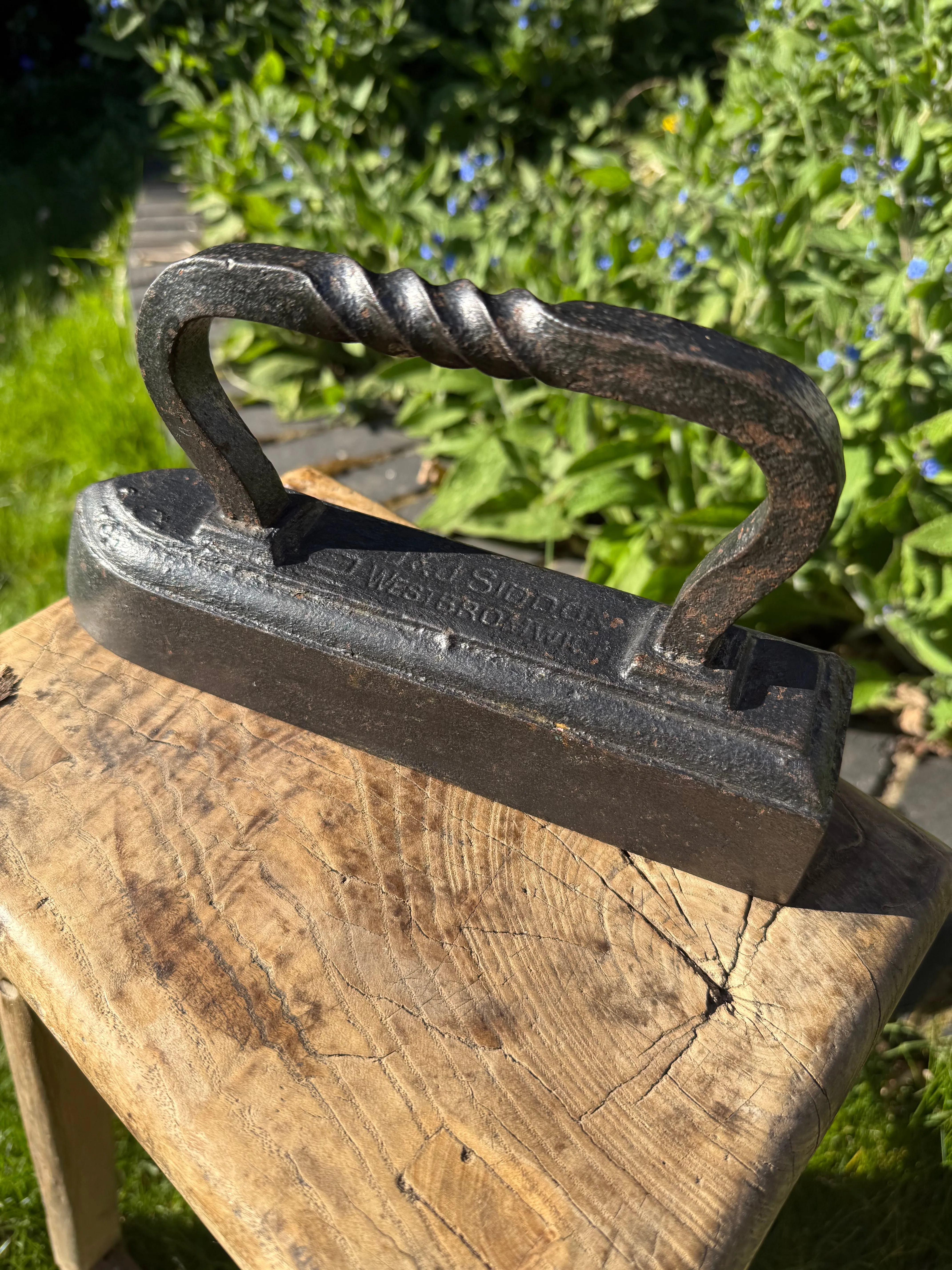 Vintage Tailors Goose Iron