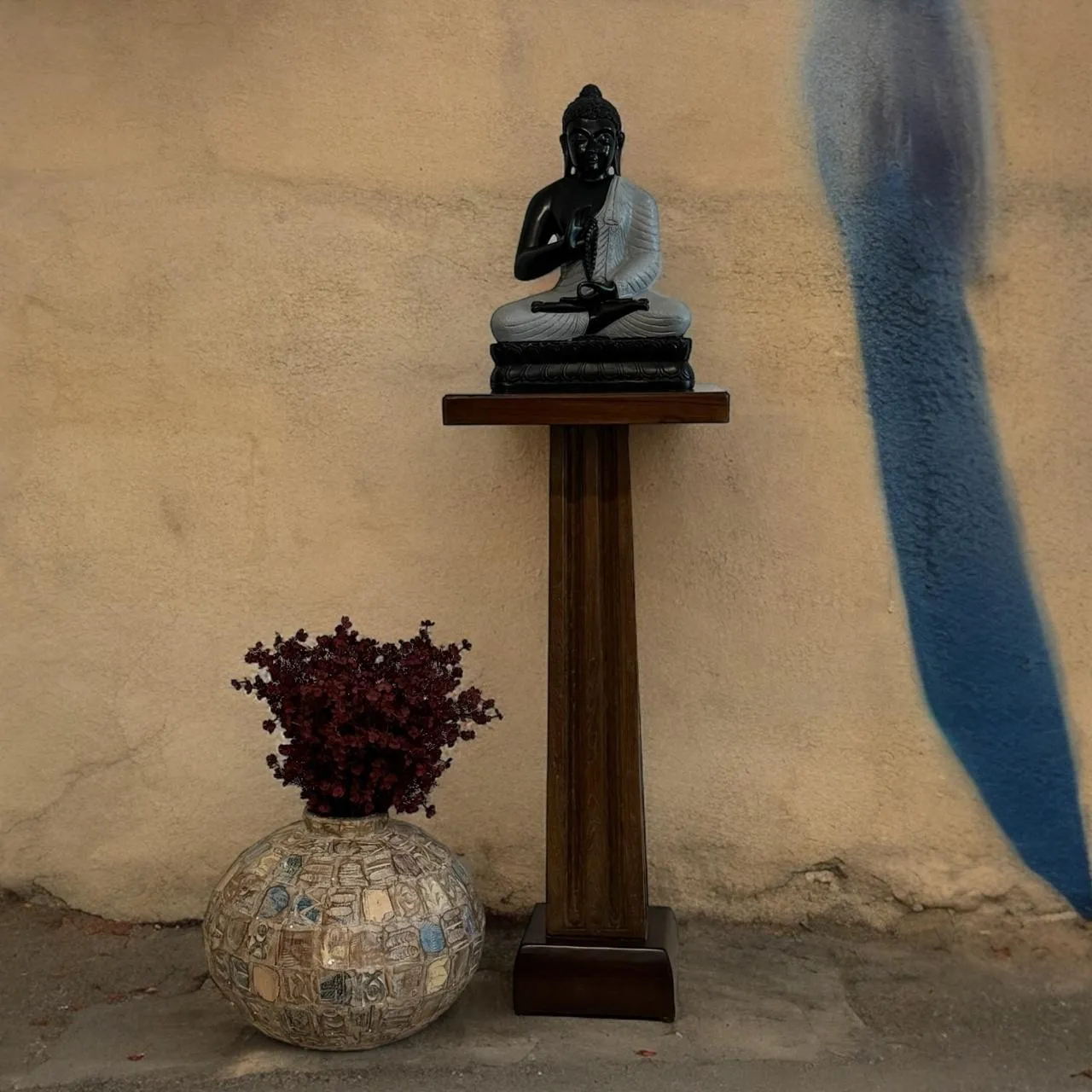 Vintage Wooden Pedestal   : Aaima 25
