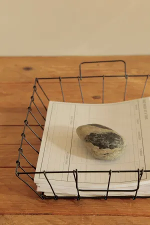 WIRE DESK BASKET - MEDIUM
